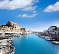 Hoe boekt u een Veerboot naar Ciutadella