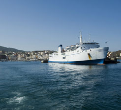 Cómo reservar un ferry a Panteleria