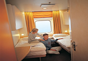 anek_superfast_superfast_xi_2_berth_cabin