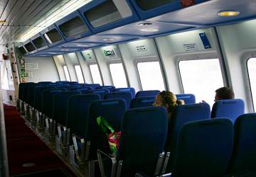 balearia_maverick_dos_seating_area