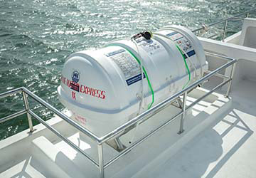 bluewater_express_bluewater_express_liferaft