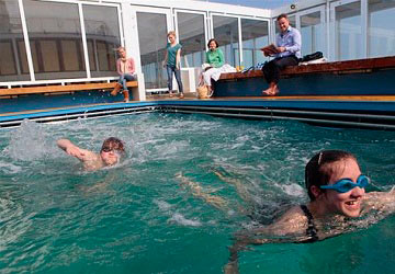 brittany_ferries_cap_finistere_swimming_pool