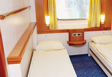 brittany_ferries_mont_st_michel_4_bed_outside_cabin