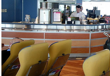 brittany_ferries_normandie_express_bar_area