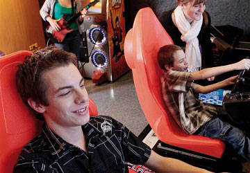 brittany_ferries_pont_aven_video_game_room