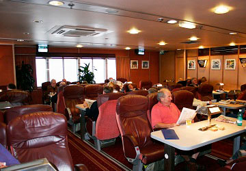 condor_ferries_commodore_clipper_club_class_lounge_area
