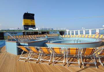 corsica_ferries_mega_express_five_pool2