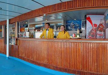 corsica_ferries_mega_express_two_pool_bar