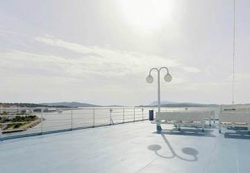 corsica_ferries_mega_smeralda_deck