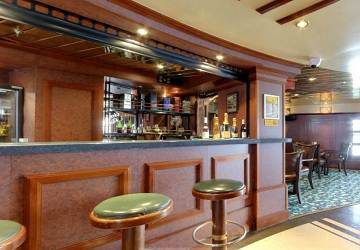 corsica_ferries_mega_smeralda_pub