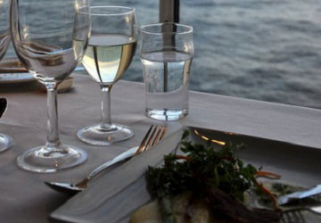 dfds_seaways_pearl_seaways_dining_with_ocean_views