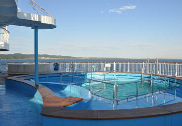 dfds_seaways_pearl_seaways_pool_area