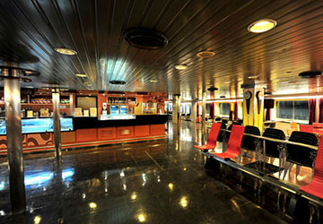 golden_star_ferries_superferry_ii_bar_area