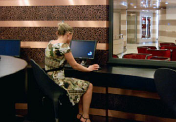 grimaldi_lines_cruise_barcelona_internet_cafe
