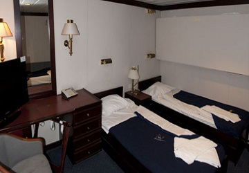 grimaldi_lines_euroferry_olympia_cabin