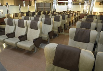 ld_lines_norman_voyager_seating