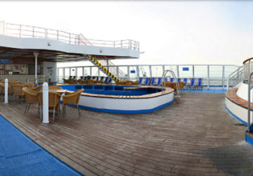 moby_lines_moby_freedom_pool_bar