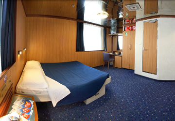 moby_lines_moby_freedom_suite_cabin