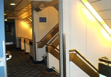 po_ferries_pride_of_york_stairwell