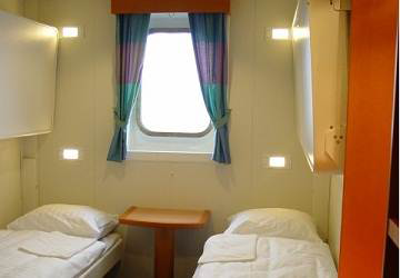 polferries_wawel_4_berth_outisde_cabin