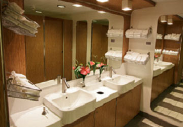stena_line_stena_adventurer_stena_plus_lounge_toilets