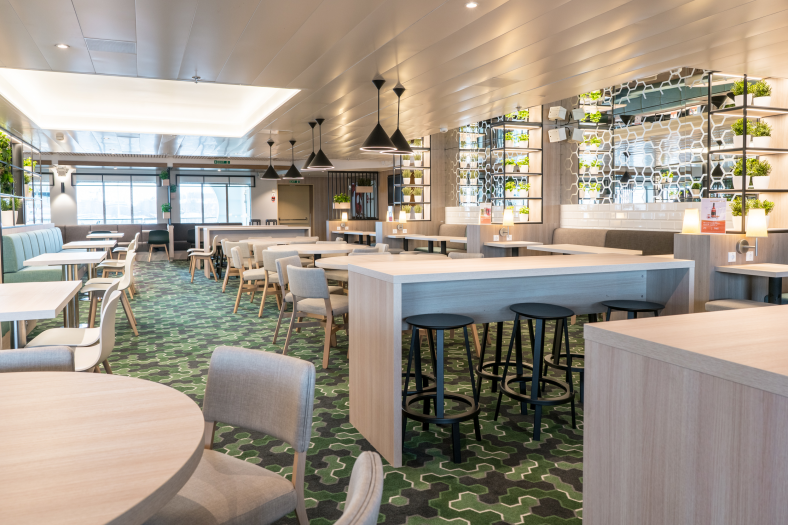 tallink_silja_baltic_queen_cafeteria