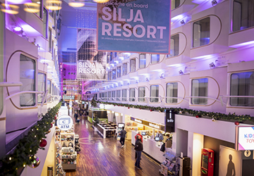 tallink_silja_silja_serenade_christmas_promenade