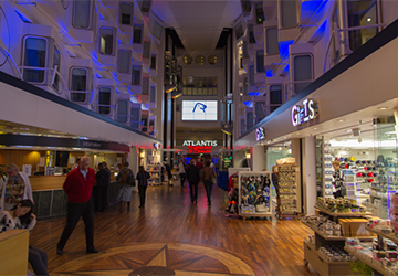 tallink_silja_silja_symphony_promenade_1