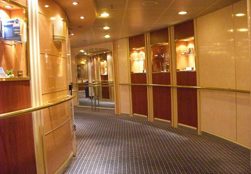 tirrenia_nuraghes_shopping_zone