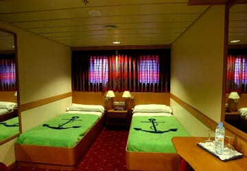 trasmediterranea_murillo_cabin