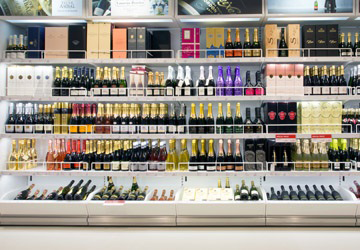 viking_line_viking_grace_shopping_aisle