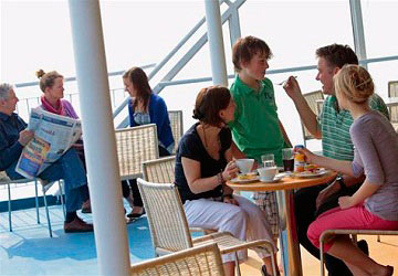 brittany_ferries_cap_finistere_eating_on_the_deck