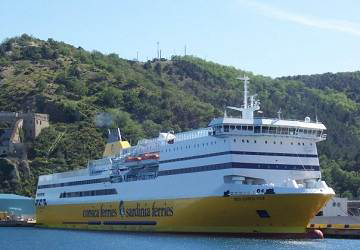 corsica_ferries_mega_express_four