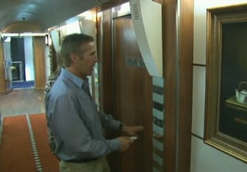 dfds_seaways_princess_seaways_commodore_deluxe_cabin_entrance