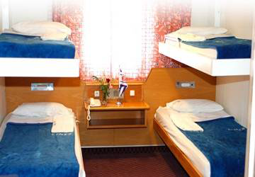 endeavor_lines_elli_t_4_berth_outside_cabin
