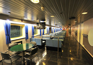 golden_star_ferries_superferry_ii_table_and_seats