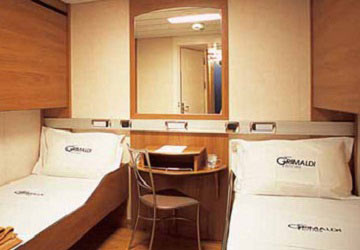 grimaldi_lines_catania_4_bed_cabin