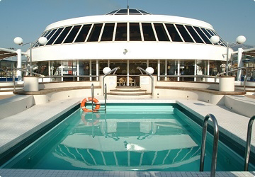 minoan_lines_cruise_europa_swimming_pool