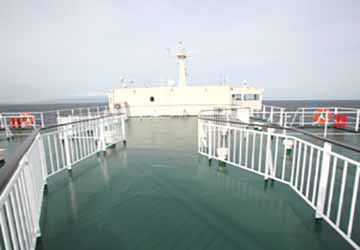 nankai_ferry_tsurugi_deck