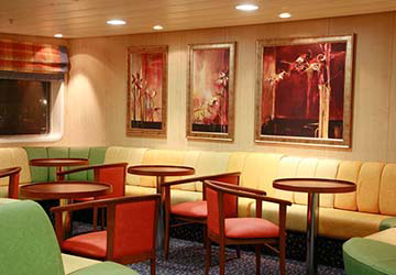 saronic_ferries_achaeos_tables