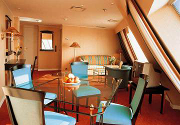 tallink_silja_silja_europa_suite_cabin