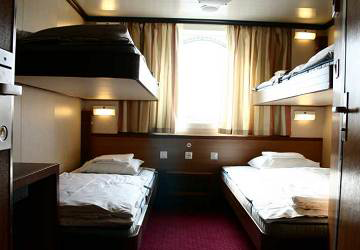 tallink_silja_tallink_superstar_4_berth_outside_cabin