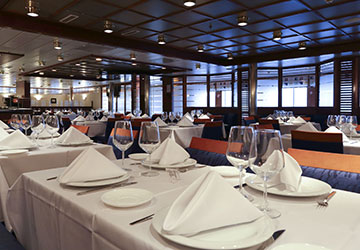 trasmediterranea_adriatico_restaurant_tables