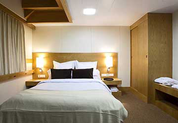 trasmediterranea_volcan_de_tinamar_deluxe_cabin